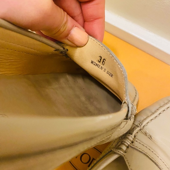 TOD’s loafer, EUC, euro size 36, fits US 7 - Picture 5 of 7